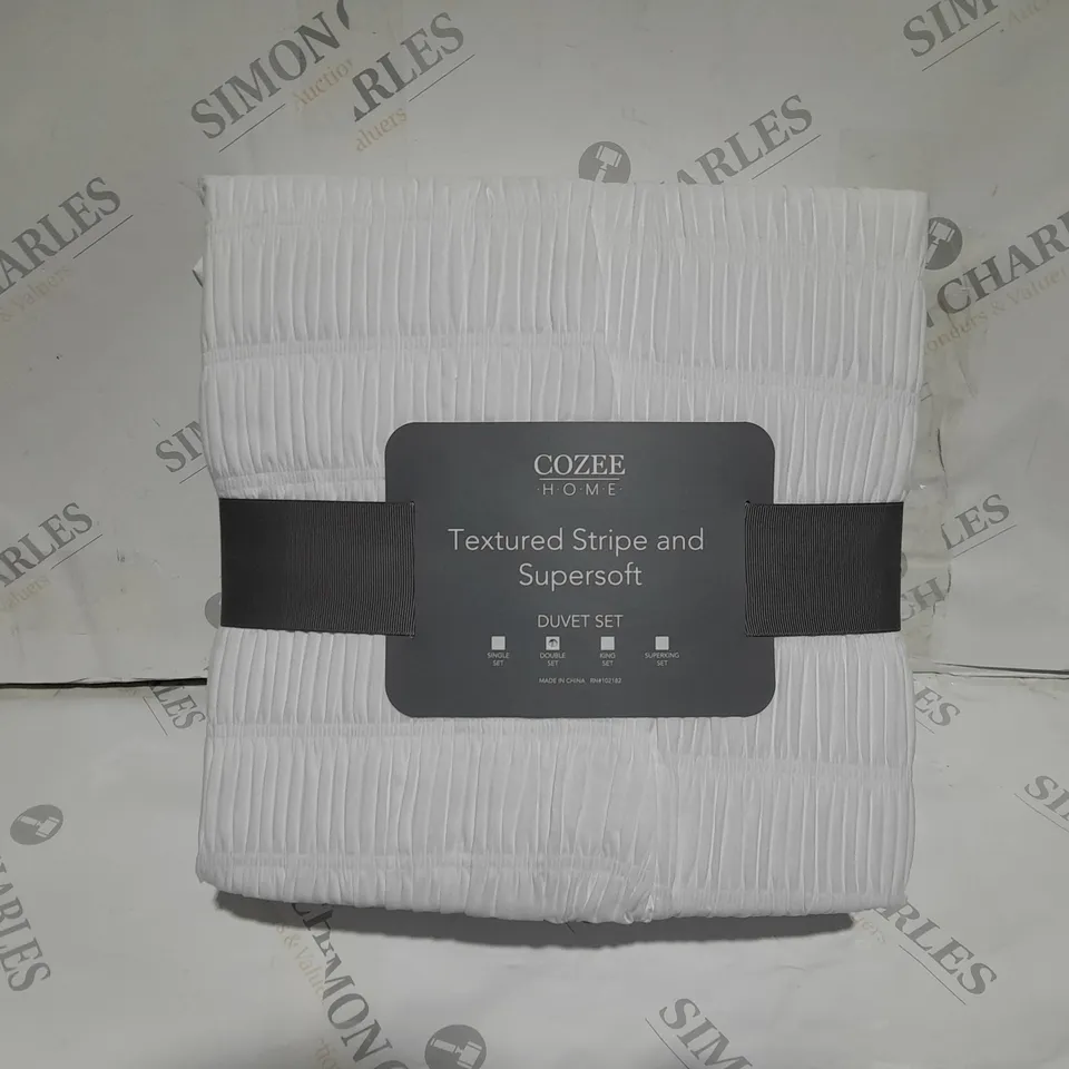 BOXED SUPERSOFT BY COZEE HOME TEXTURED STRIPE DUVET SET IN WHITE - DOUBLE 