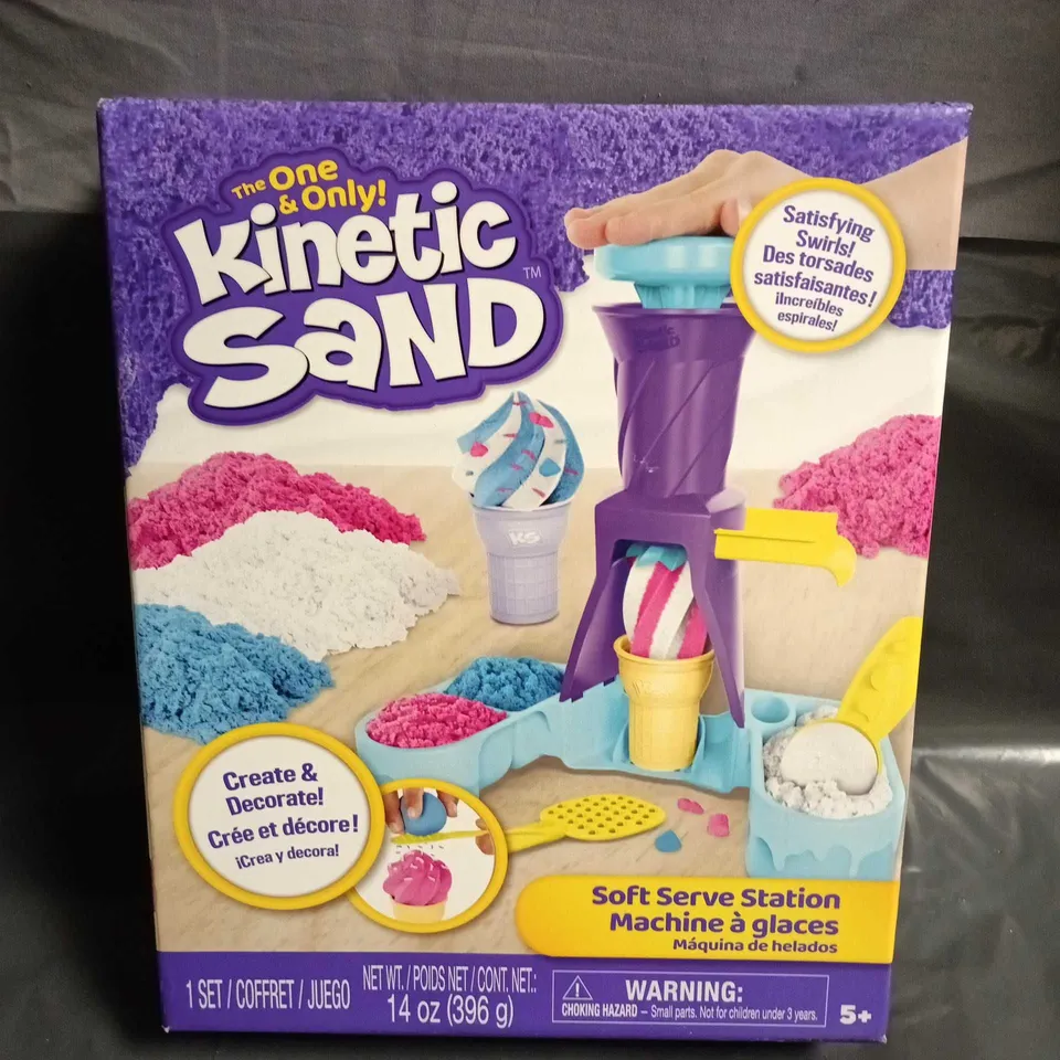 KINETIC SAND SOFT SERVE STATION ICE CREAM TOY SET – BOXED