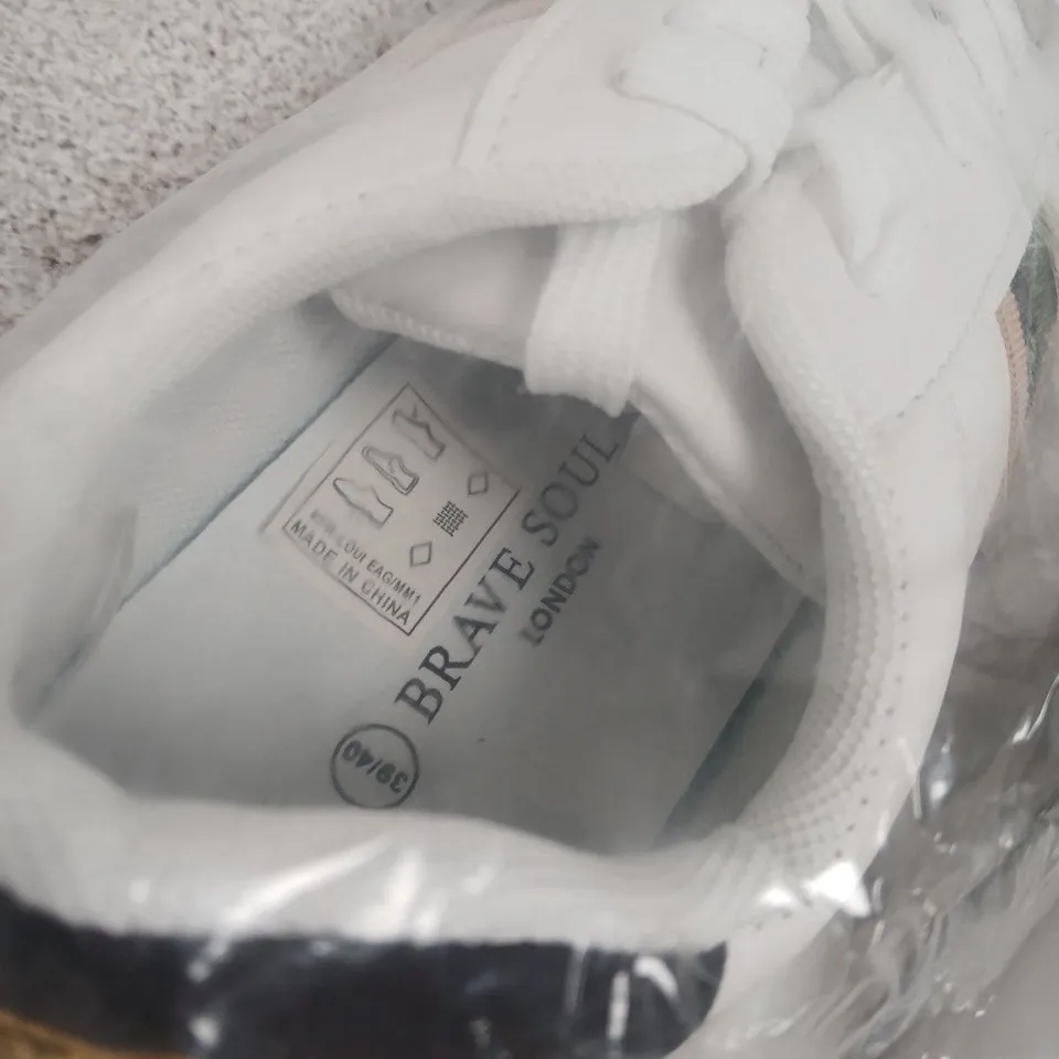 BRAVE SOUL LONDON WHITE SNEAKERS – UK 6 (EU 39/40) – COL: WHITE/GREEN/GOLD