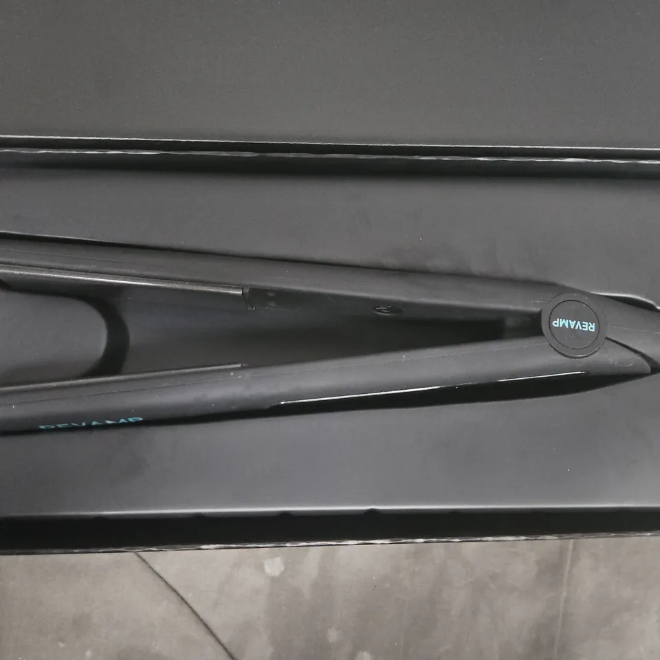 BOXED REVAMP PROGLOSS TOUCH DIGITAL CERAMIC STRAIGHTENER
