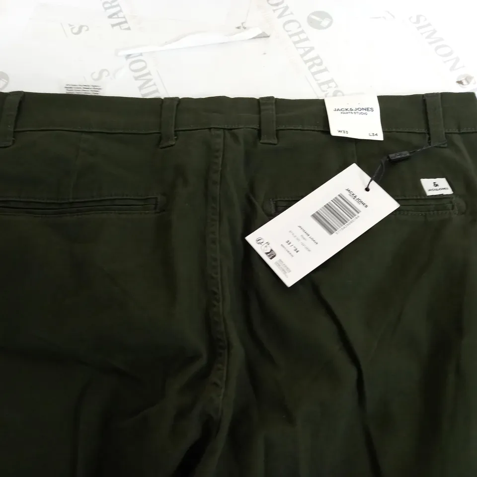 JACK & JONES RELAXED TROUSERS IN GREEN - 33/34"