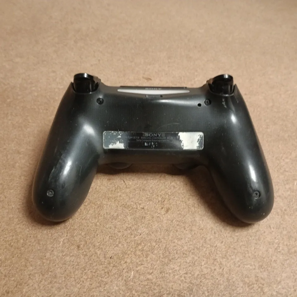 SONY PLAYSTATION 4 DUALSENSE WIRELESS CONTROLLER IN BLACK