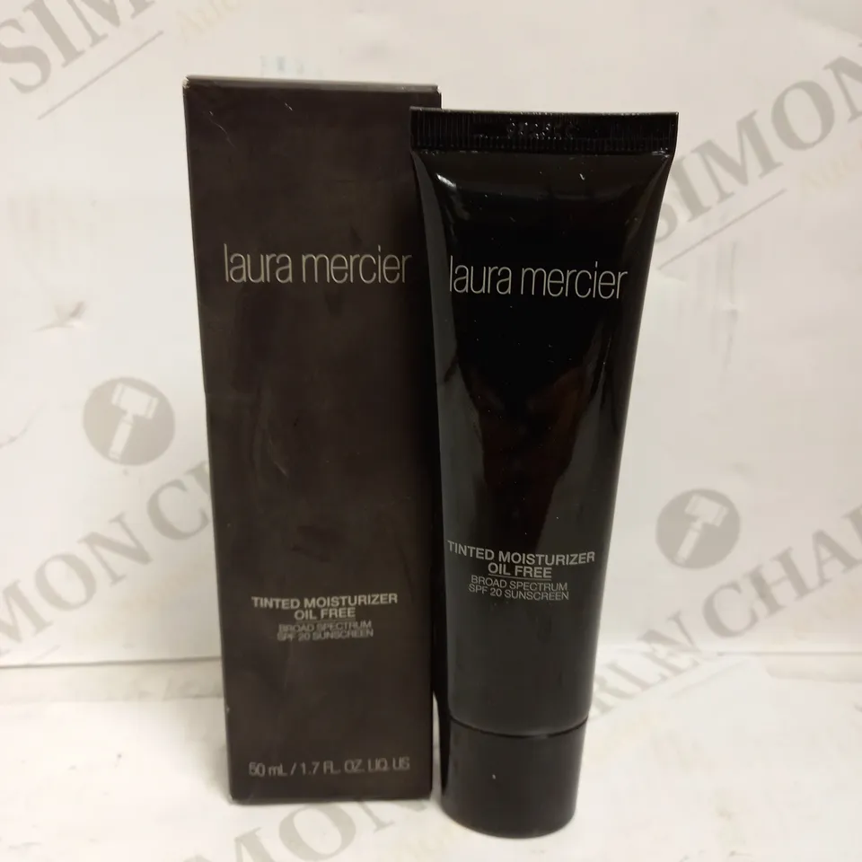 LAURA MERCIER TINTED MOISTURIZER OIL FREE 50ML - 3W2 SAND 