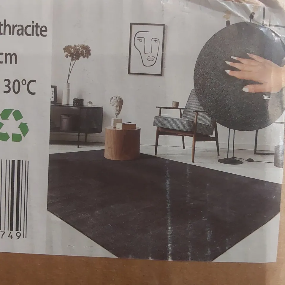BOXED LOFT ANTHRACITE RUG - 240 x 340cm