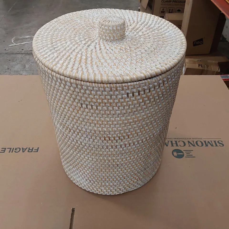 BOXED WICKER BATHROOM WASTE BIN (1 BOX)