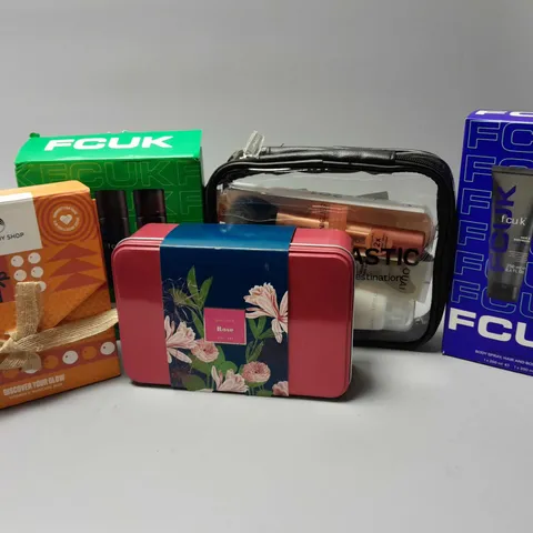 APPROXIMATELY 10 FRAGRANCE AND COSMETIC BOXSETS TO INCLUDE FCUK BODY SET, ROSE FLORAL COLLECTION GIFT BOX, LOOKFANTASTIC SET, ETC