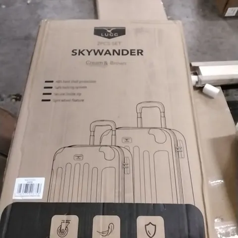 BOXED LUGG SKYWANDER HARDSHELL SUITCASE- CREAM & BROWN