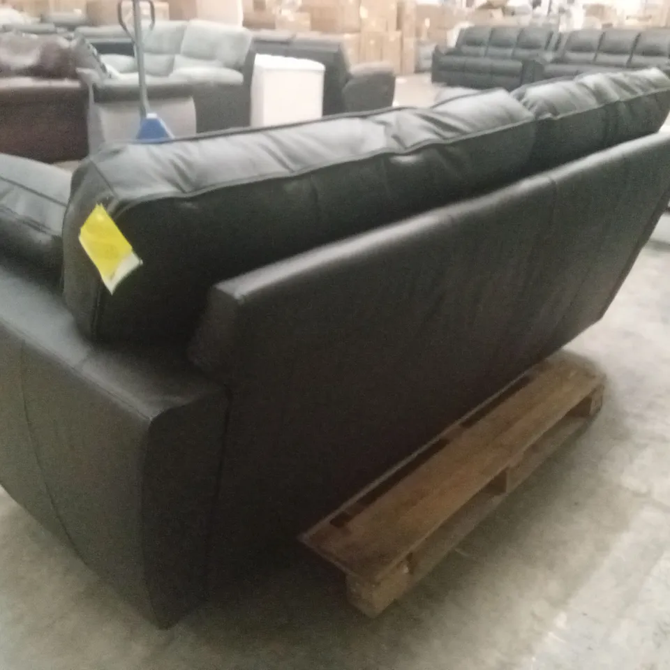 SONA 3 SEATER LEATHER SOFA RRP £1249