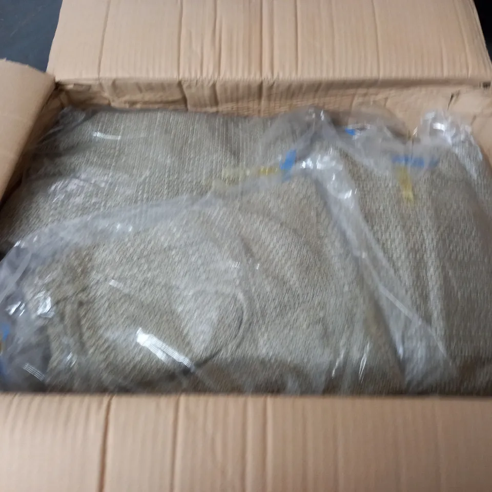 LOT OF APPROXIMATELY 28 V-NECK KNIT JUMPERS - SIZE UNSPECIFIED