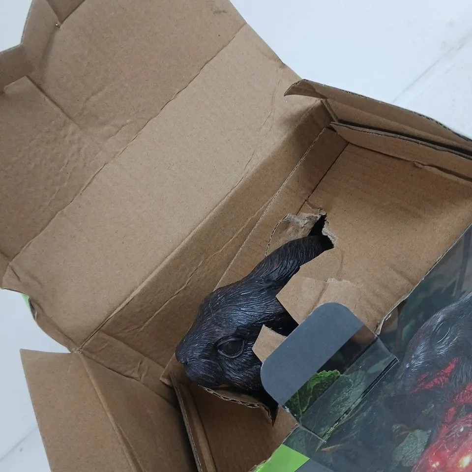 SMART SOLAR HARE MUSE SOLAR POWERED GARDEN ORNAMENT (COLOUR CHANGING)