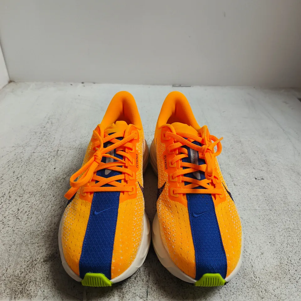 NIKE PEGASUS PLUS RUNNING SHOES – UK SIZE 6