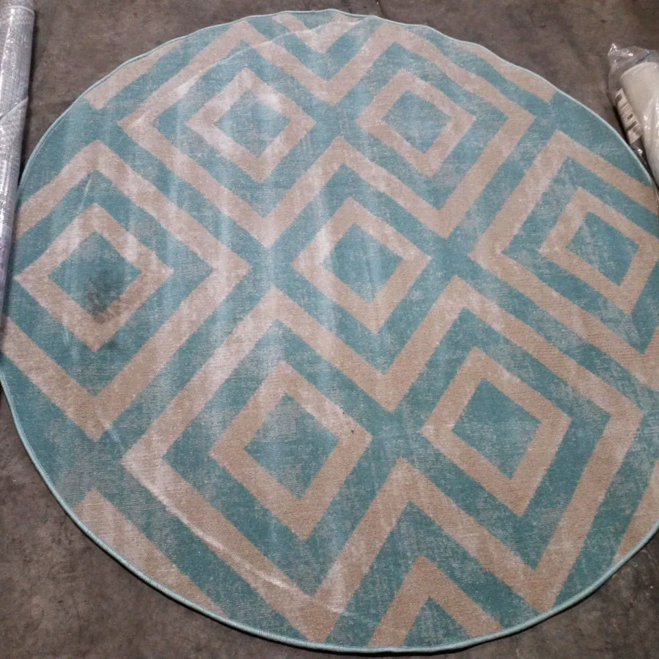 BRAND NEW PACO HOME POCO 821 RUG IN BLUE-WHITE - 160CM D ROUND 