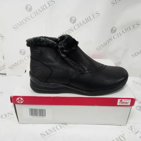 BOXED PAIR OF RIEKER FUR CUFF BOOTS IN BLACK UK SIZE 6