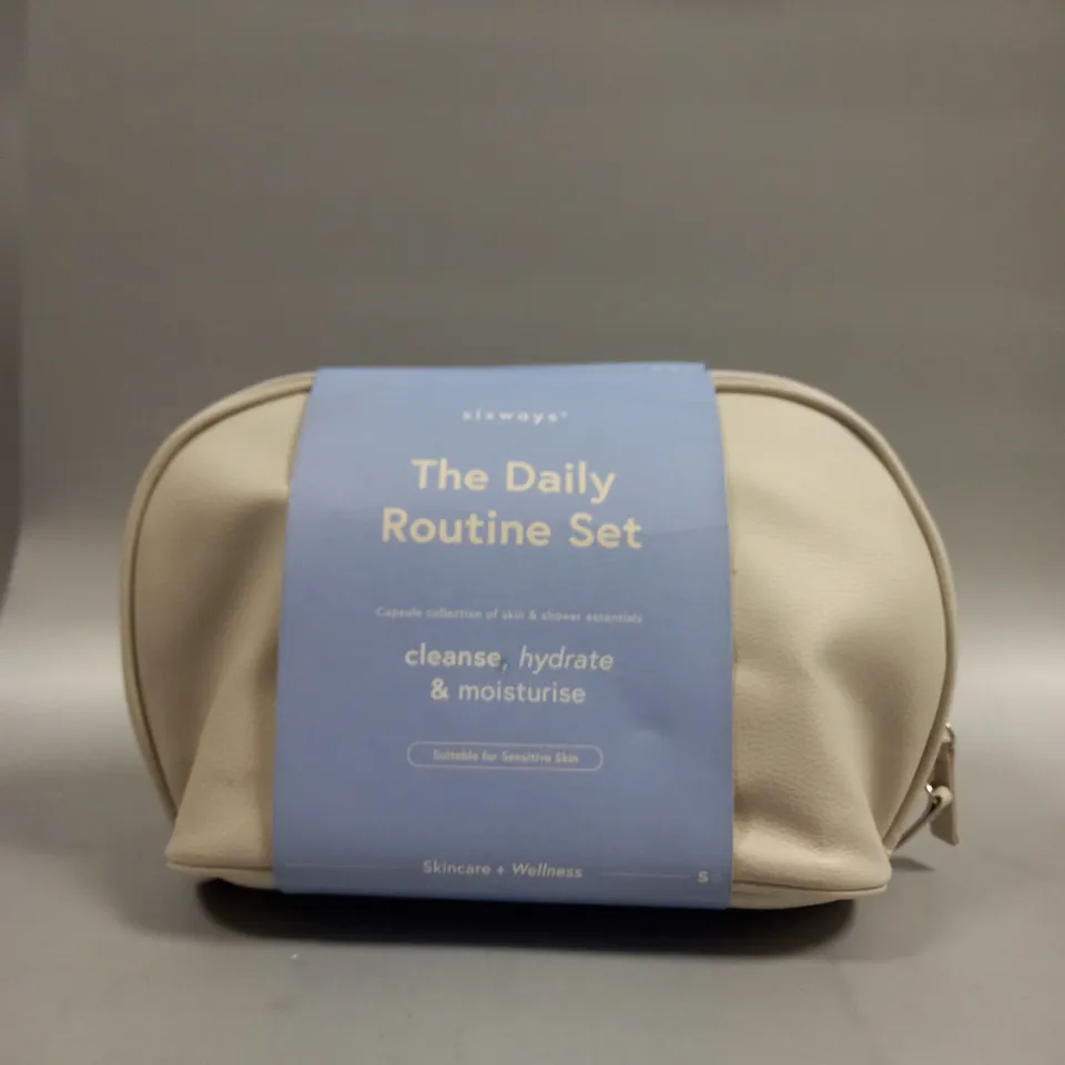 SIXWAYS THE DAILY ROUTINE SET CLEANSE, HYDRATE & MOISTURISE BAG