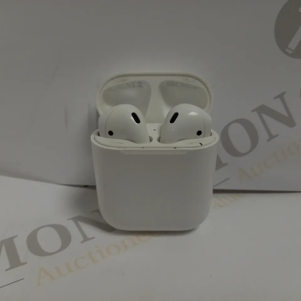 APPLE AIRPODS A1602