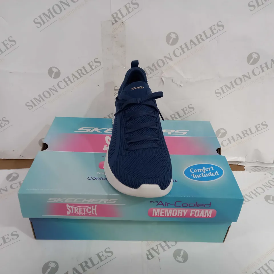 BOXED PAIR OF SKECHERS STRETCH FIT ULTRA FLEX 3.0 SHOES NAVY UK SIZE 6