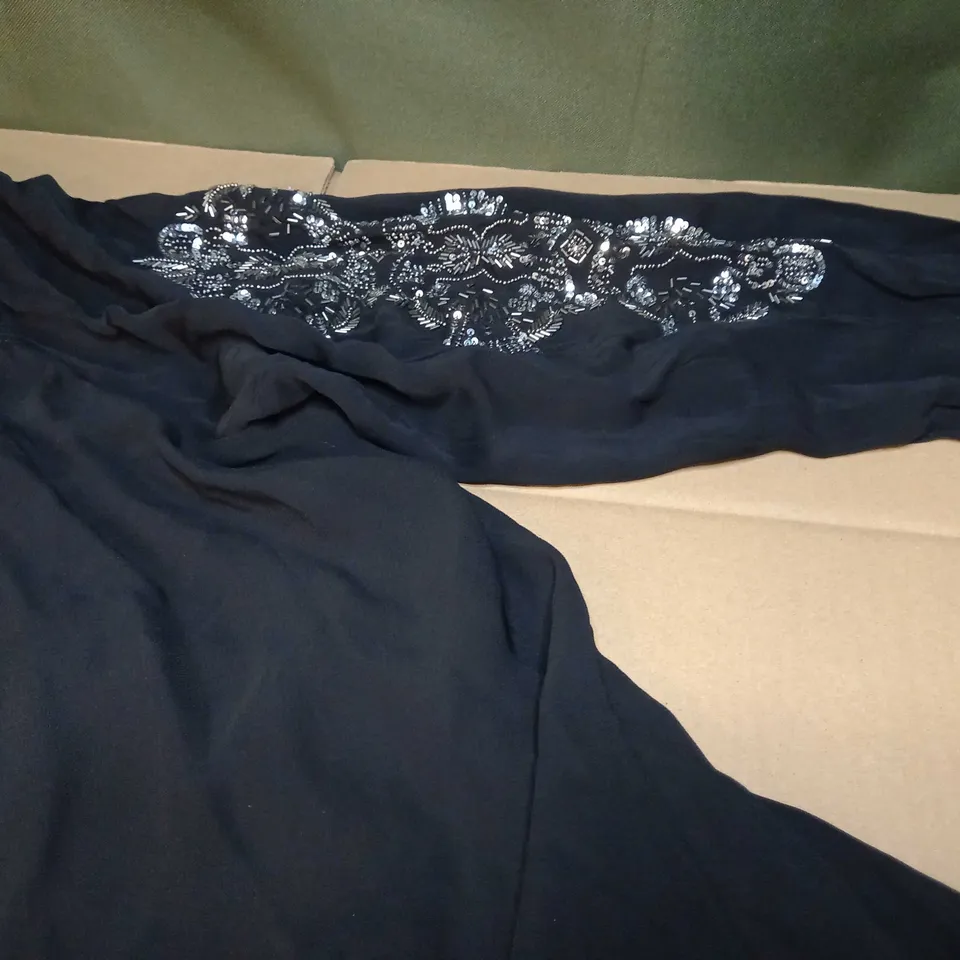 WALLIS BLACK EMBELLISHED SLEEVE DRESS - SIZE 20
