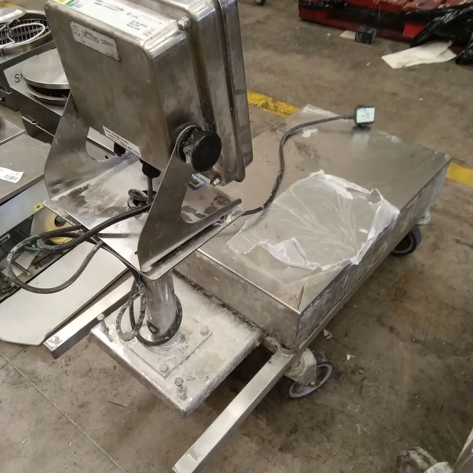 AVERY WEIGH TRONIX E1010