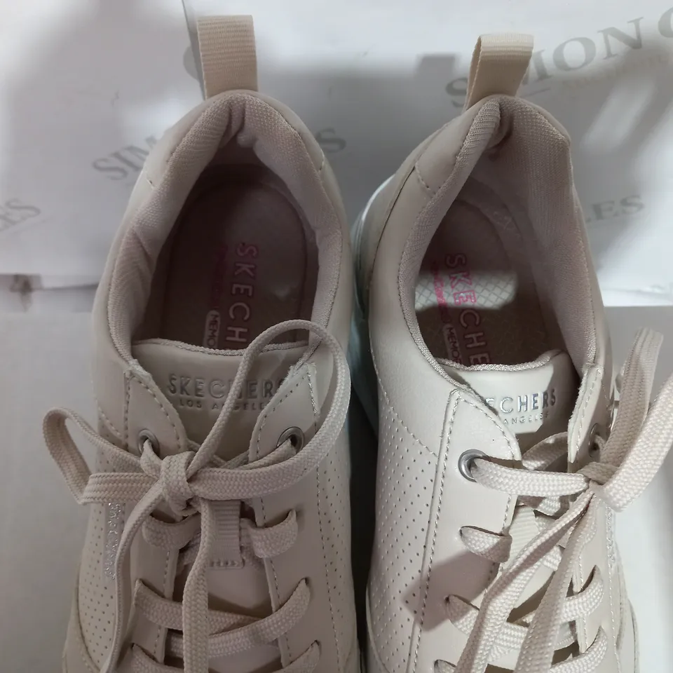 BOXED PAIR OF SKECHERS CREAM TRAINERS - SIZE 6