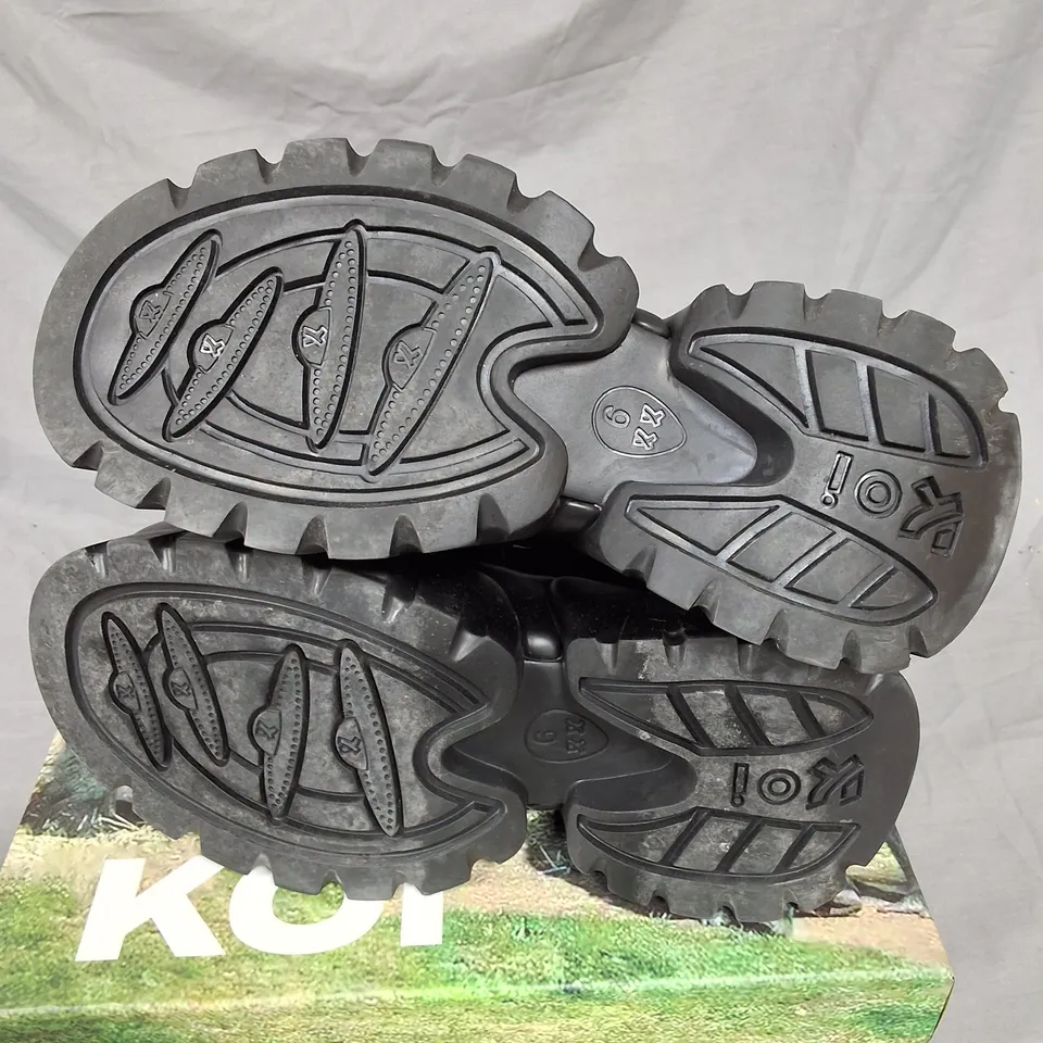 BOXED KOI MUNDUS PLATFORM STRAPPY MARY JANE'S IN BLACK - UK 6