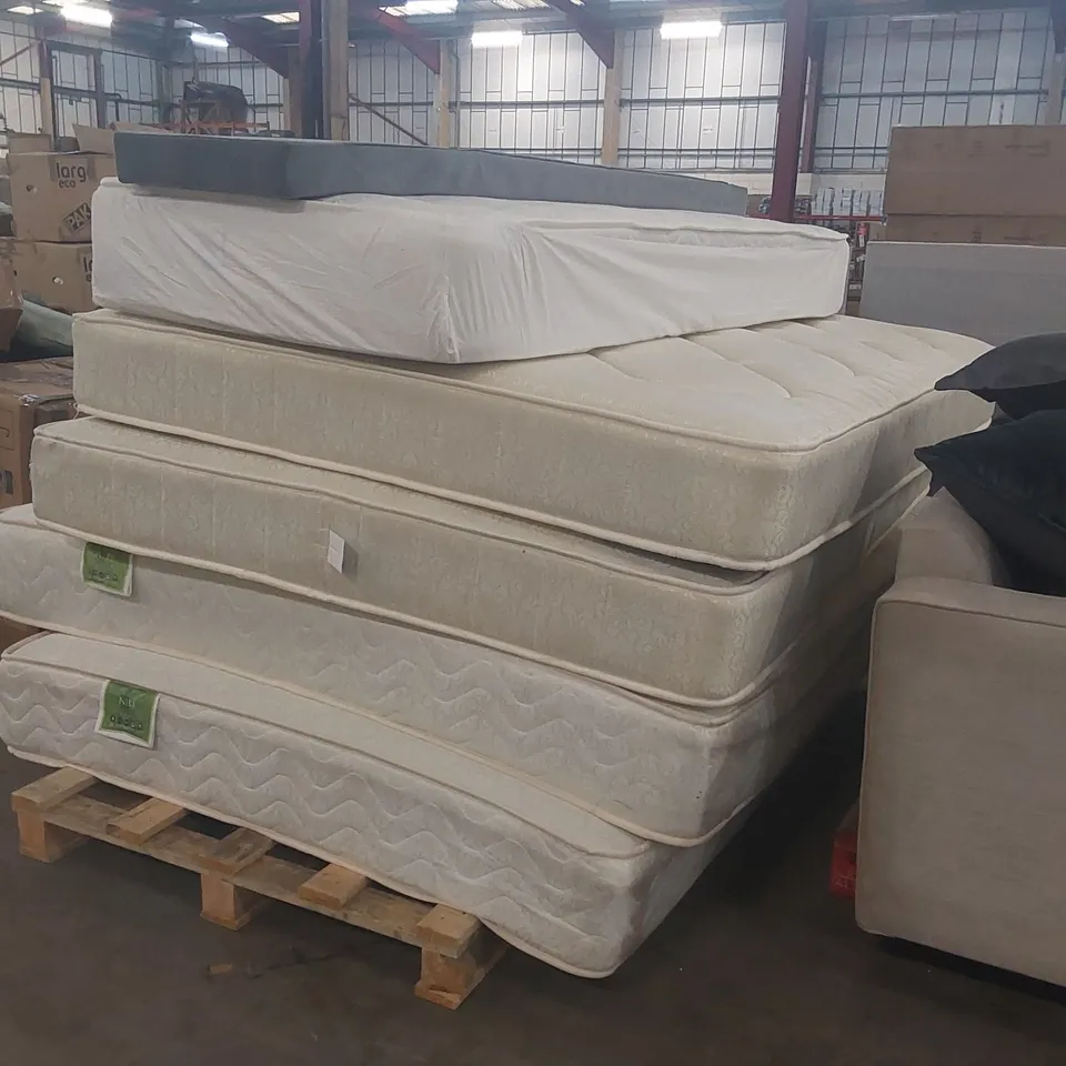 PALLET OF 5 ASSORTED MATTRESSES 