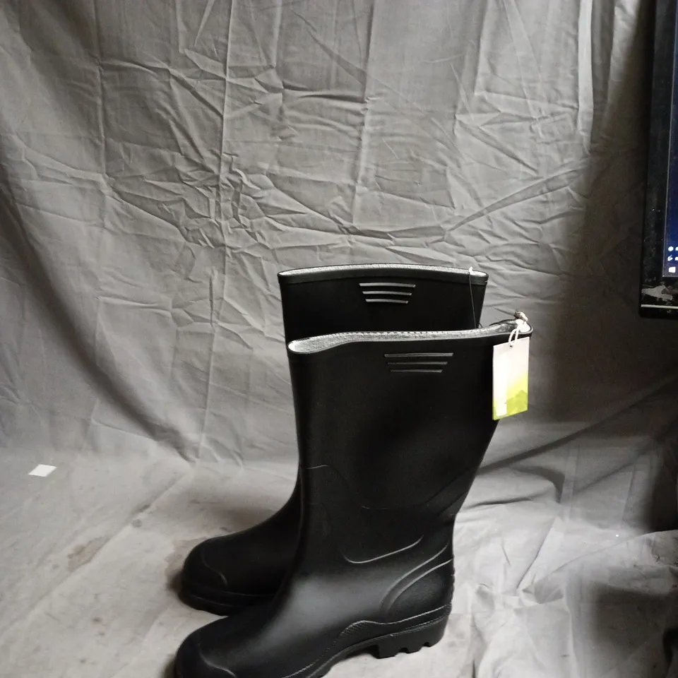 WADE WELLIE JET BLACK WELLINGTON BOOTS, UK 10 (EU 44, US 11)