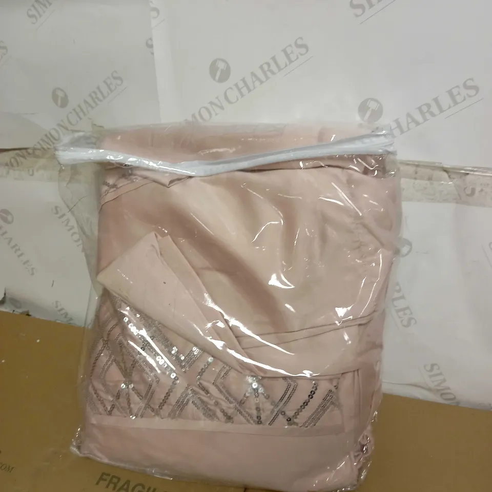 JM BY JULIEN MACDONALD DECO STYLE SEQUIN BEDDING 6 PIECE SET - PINK - KING SIZE