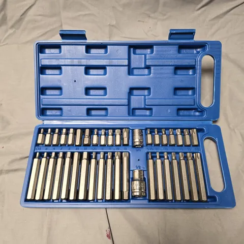 40 PIECE SCREWDRIVER BIT SET