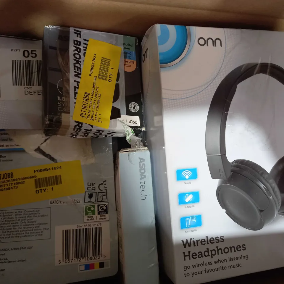 LOT OF APPROXIMATELY 10 ASSORTED HOUSEHOLD ITEMS TO INCLUDE ASDA TECH EARBUDS INCLUDING MICROPHONE, ASDA TECH MICRO USB TO USB-A CABLE, ONN TRUE WIRELESS EARBUDS, ETC