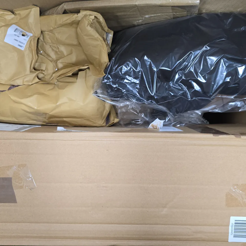 BOX OF APPROXIMATELY 10 ASSORTED HOUSEHOLD ITEMS TO INCLUDE MASCARA, BODYCARE DUO, ETC - COLLECTION ONLY