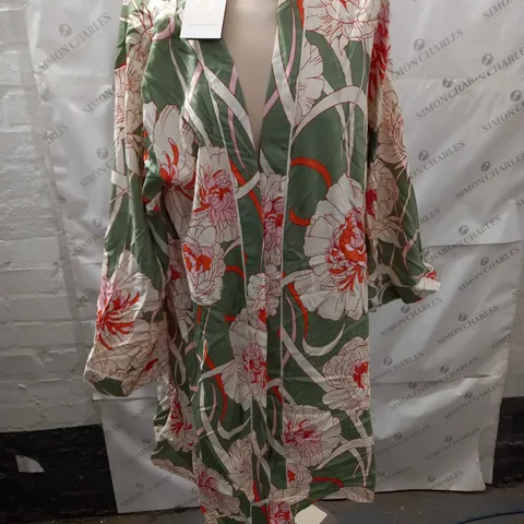 CYBERJAMMIES SAGE GREEN FLORAL PRINT SHORT DRESSING GOWN - UK 12