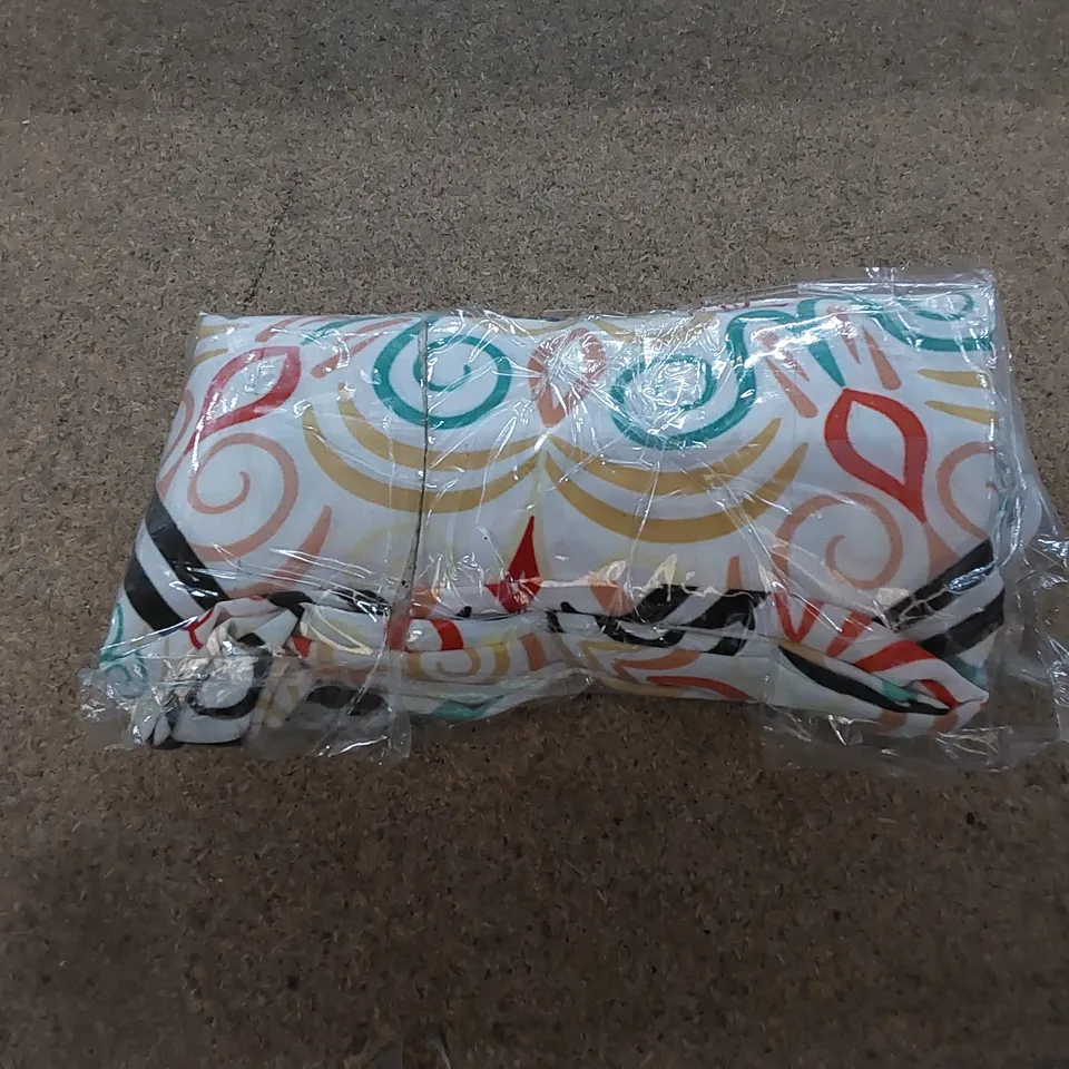 BAGGED WINSFORD POLYESTER SHOWER CURTAIN 