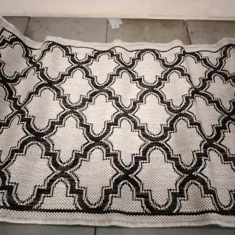 BRAND NEW MIDHURST FLATWEAVE GREY INDOOR/OUTDOOR RUG - SIZE 60CM X 100CM
