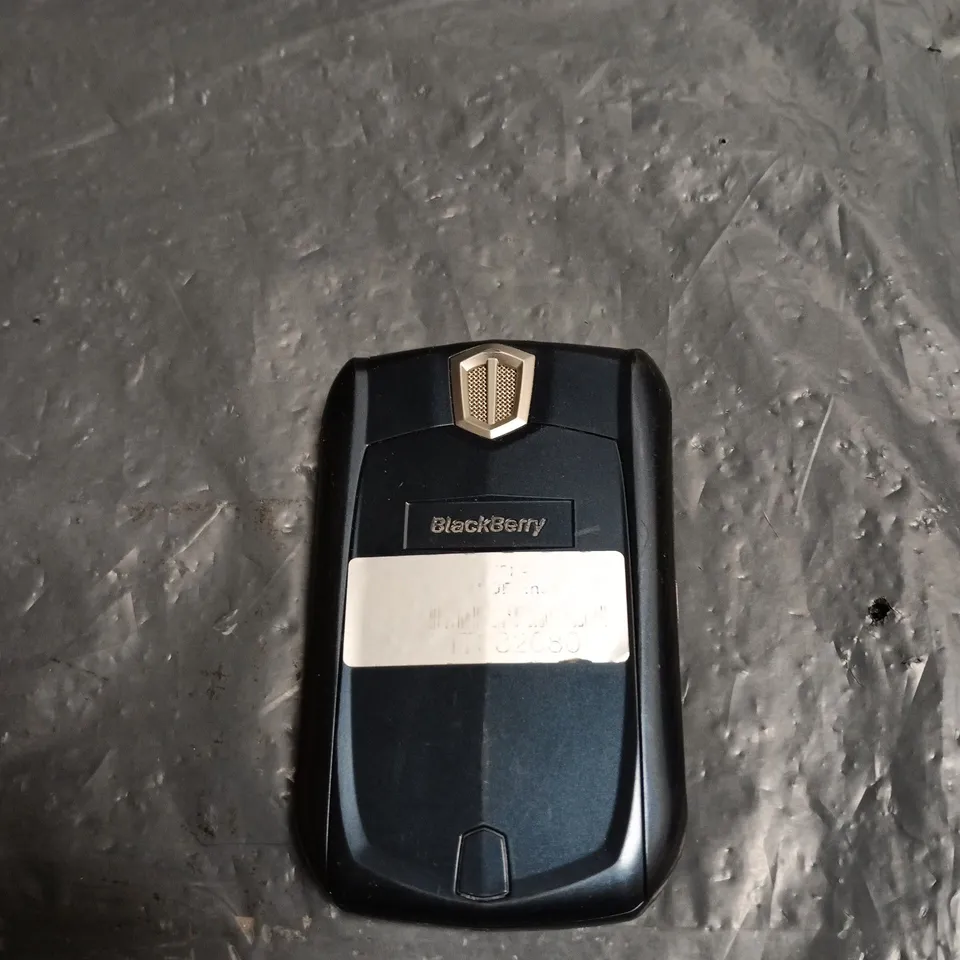 BLACKBERRY SMARTPHONE WITH QWERTY KEYBOARD – ORANGE BRANDING 