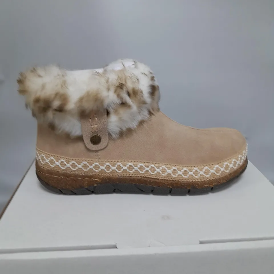 BOXED PAIR OF EARTH ORIGINS EMMALYN BEIGE BOOTIES - SIZE 5