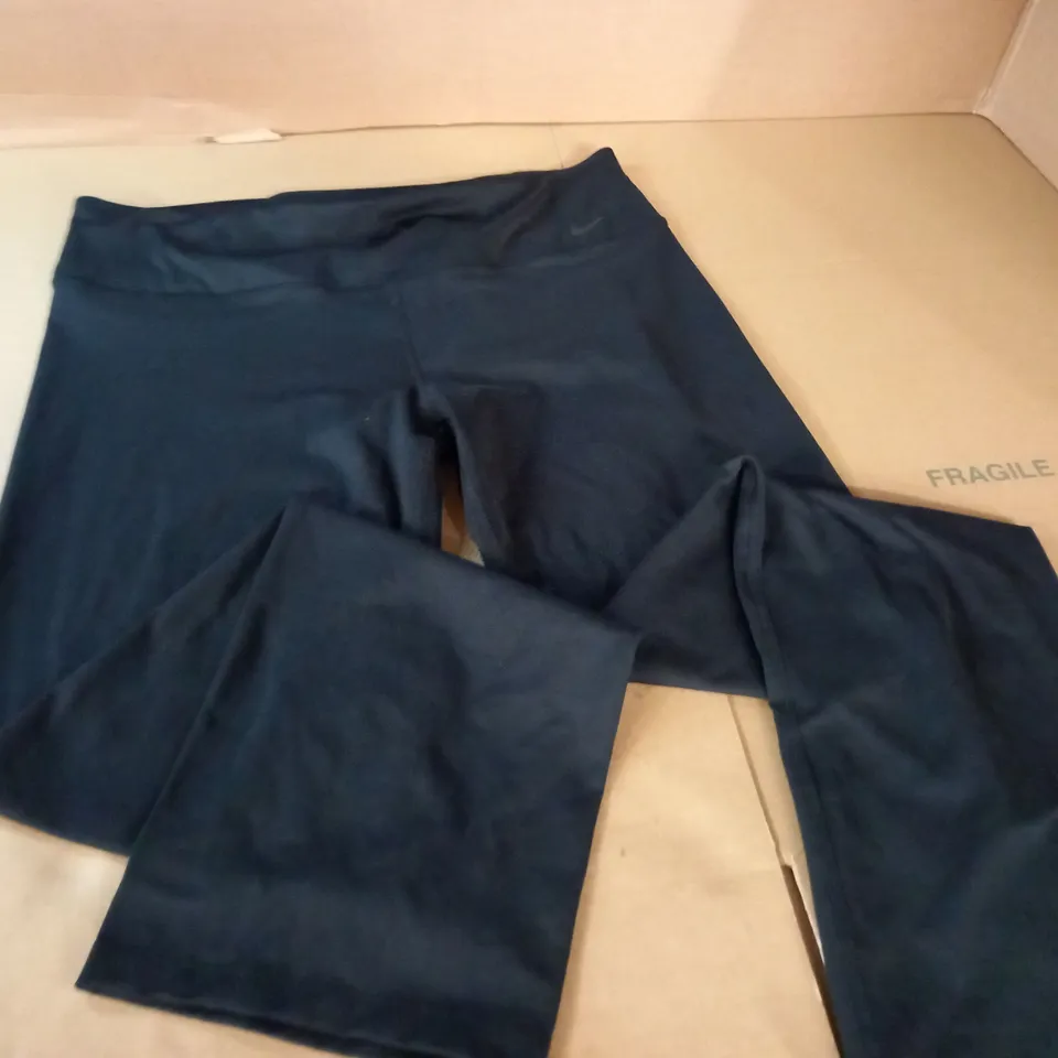 NIKE DRI-FIT TRAINING PANTS - XXL