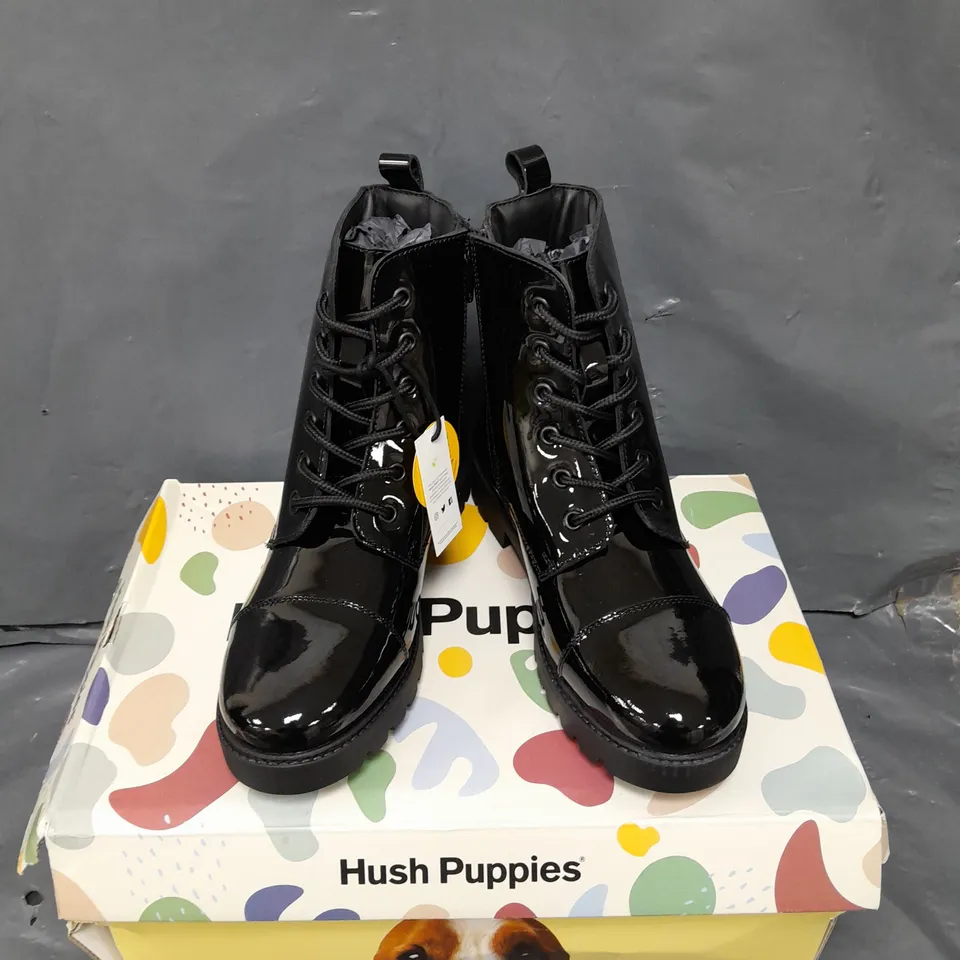 BOXED PAIR OF HUSH PUPPIES CHILDRENS LAUREN PATENT BOOTS - 3