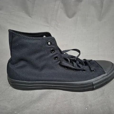 BOXED PAIR OF CONVERSE CHUCK TAYLOR ALL STAR MONOCHROME HIGH-TOP UNISEX SHOE - UK SIZE 9