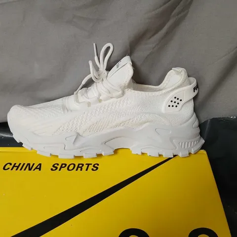 CHINA SPORTS WHITE SNEAKERS - EU 42 (UK 8.5-9)