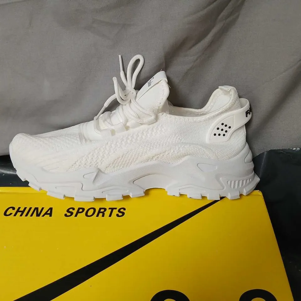 CHINA SPORTS WHITE SNEAKERS - EU 42 (UK 8.5-9)
