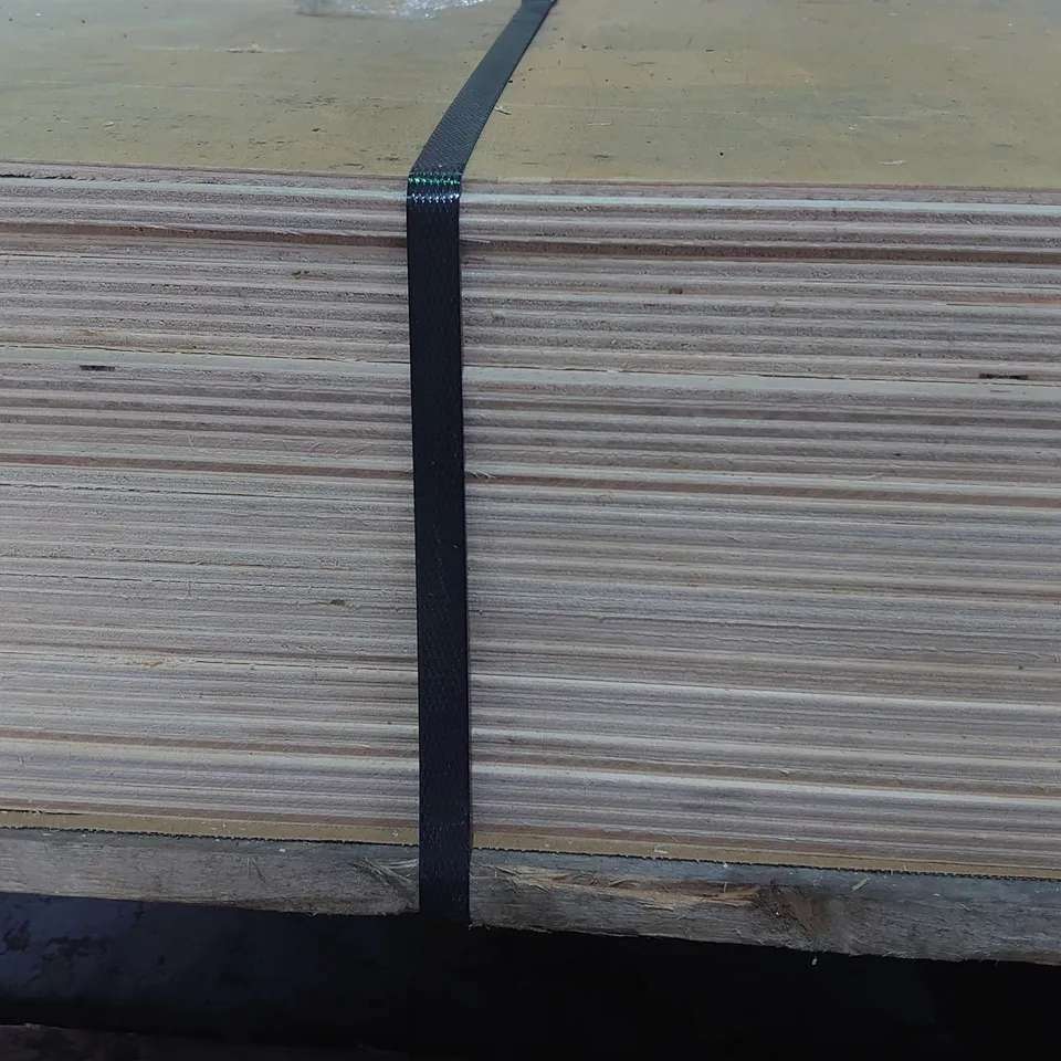 PALLET OF APPROXIMATELY 250 PLYWOOD SHEETS EACH MEASURING 500*375*4MM 