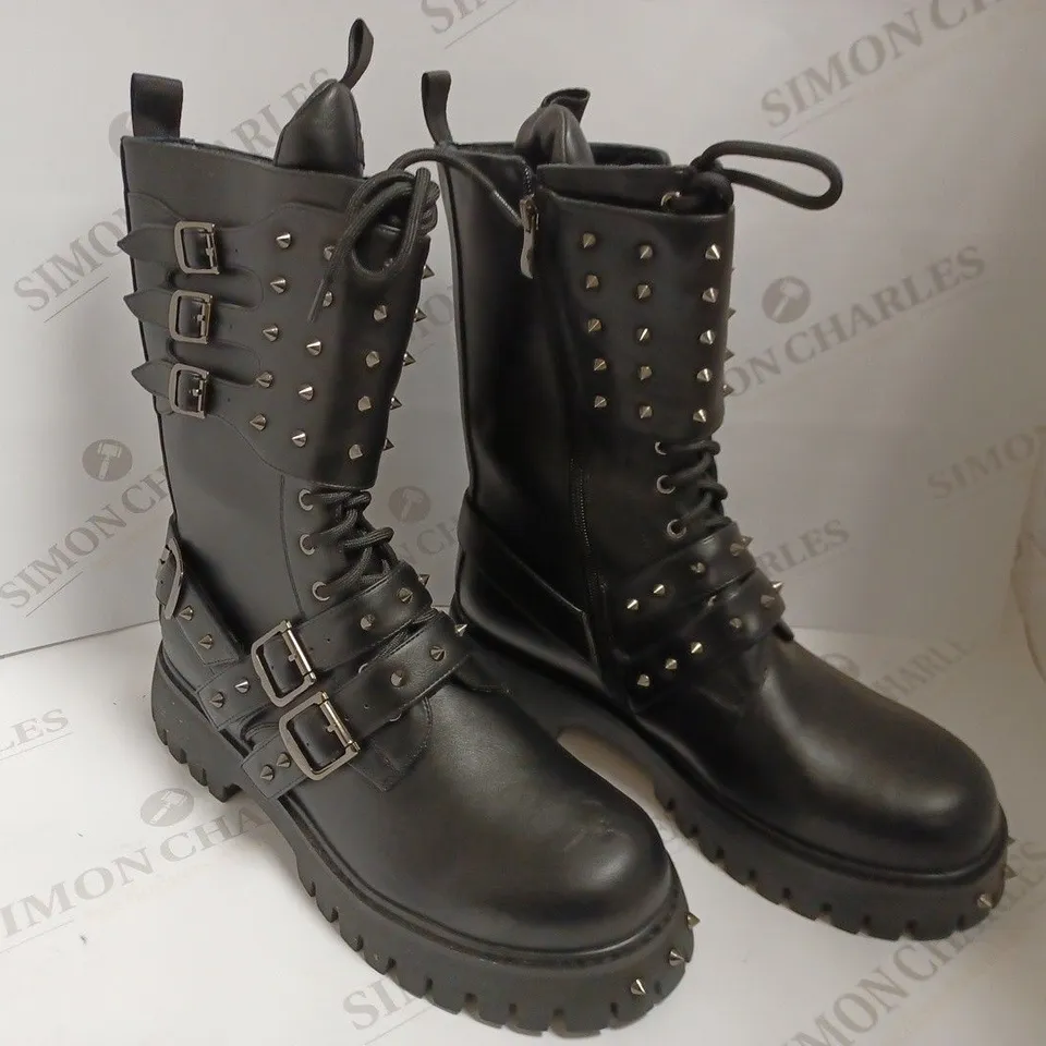 KOI VEGAN A REBEL'S BURROW MEN'S COMBAT BOOTS - SIZE 9