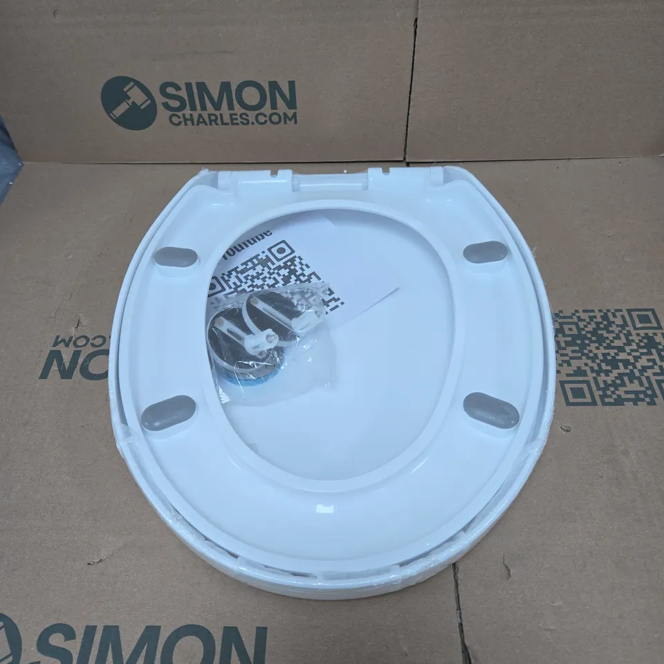 TOILET SEAT BOXED