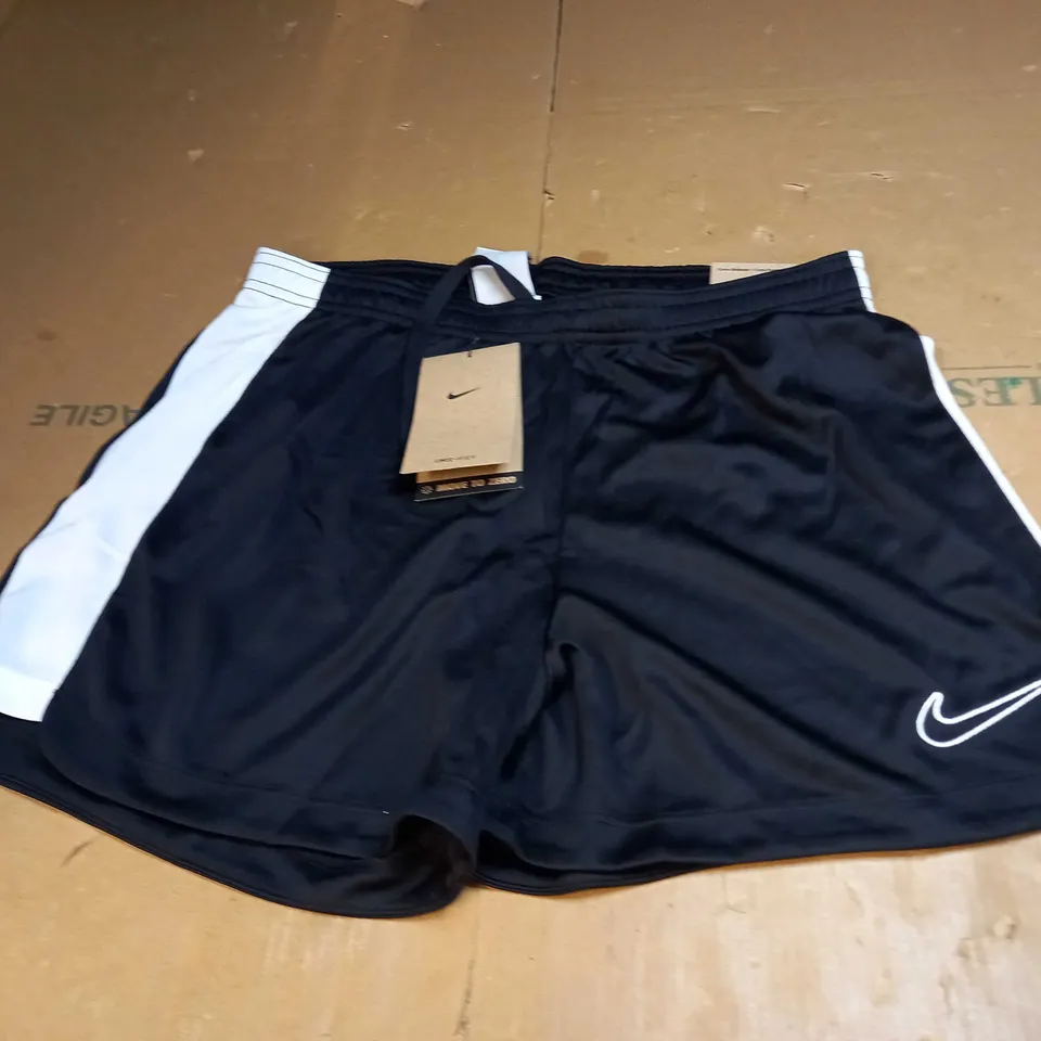 NIKE LOGO TRAINING SHORTS SIZE S