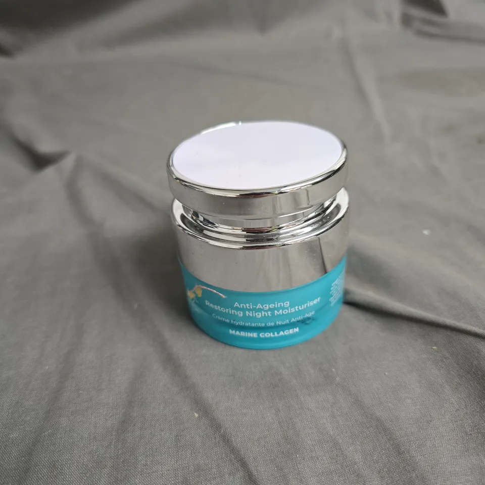 TOTE OF APPROXIMATELY 20 ASSORTED HEALTH/BEAUTY ITEMS TO INCLUDE:ANTI AGEING MOISTURISER AND ESSENTIAL OIL