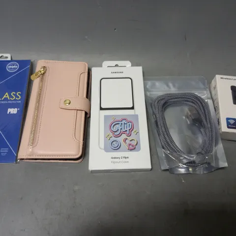 BOX OF APPROXIMATELY 20 ASSORTED ITEMS TO INCLUDE - WIRELESS LAVALIER MICROPHONE , SAMSUNG GLAXAY Z FLIP 6, WALLET PHONE CASE ETC