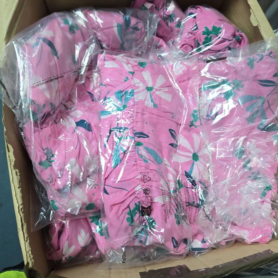 BOX OF APPROXIMATELY 30 ITEMS OF CLOTHING INCLUDING: IZABEL LONDON DRESS, MIRACLE SUIT AND FINERY LONDON FLORAL DRESS