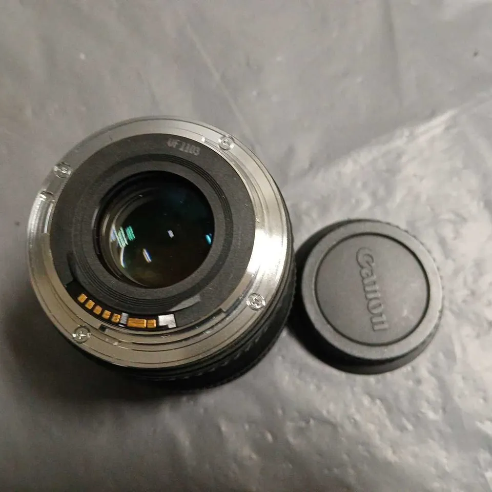 UNBOXED CANON ZOOM LENS EF 20-35MM 1:2.8