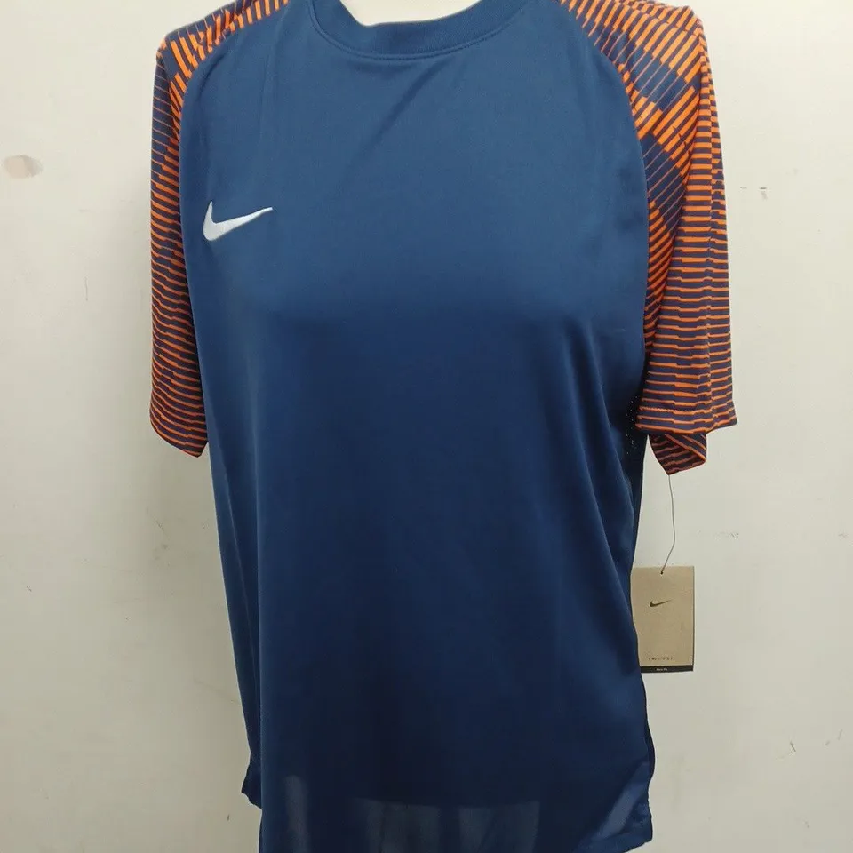 NIKE DRI-FIT SLIM FIT BLUE T-SHIRT - L