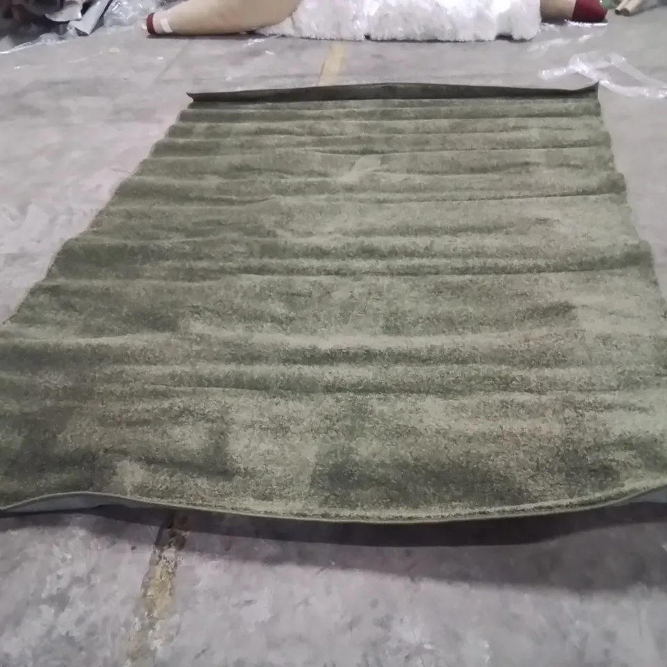 QUALITY DESIGNER AREA RUG - APPROXIMATELY 276X204